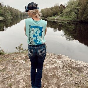 Meet your Posher, Demi